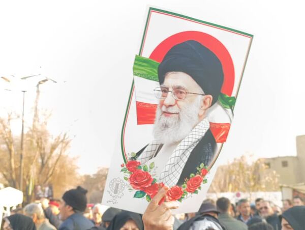 اصفهان یکصدا در میدان امام حسین(ع)