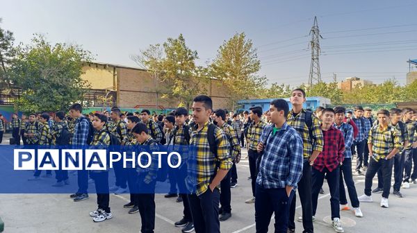 شروع سال تحصیلی در دبیرستان متوسطه اول عبدالحسین قفلی