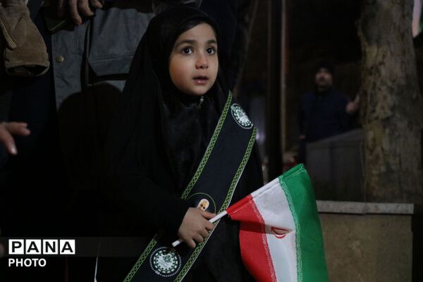 تجدید پیمان، بر مدار ایران