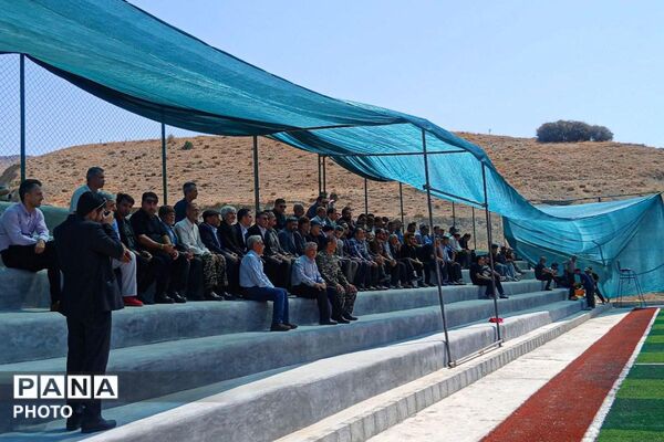 بهره‌برداری از زمین چمن مصنوعی روستای نامانلو شهرستان شیروان