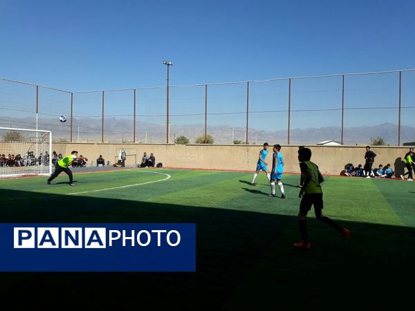 برگزاری مسابقات فوتبال به مناسبت ایام فاطمیه در خلیل آباد 