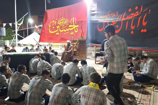 محفل دانش‌آموزی عزاداران حسینی در اداره‌کل آموزش و پرورش استان فارس 