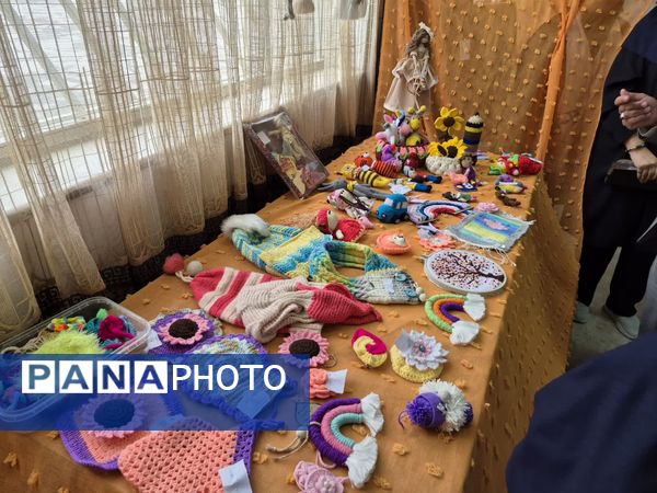 هفته ماها، فرصتی برای درخشش استعدادهای هنری دانش‌آموزان دبیرستان شهید همت