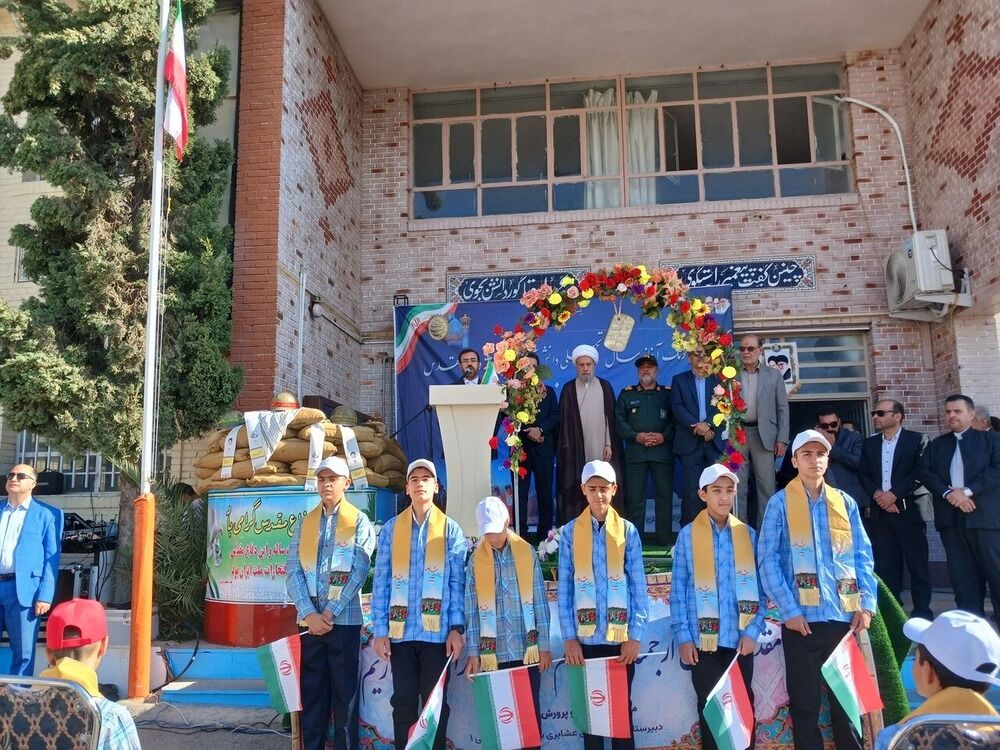 بسیاری از مسئولان امروز کشور، دانش‌آموزان رزمنده در دفاع مقدس بودند