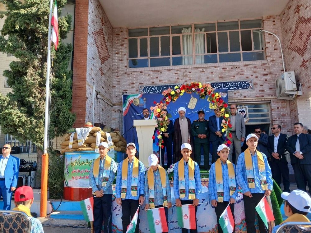 بسیاری از مسئولان امروز کشور، دانش‌آموزان رزمنده در دفاع مقدس بودند