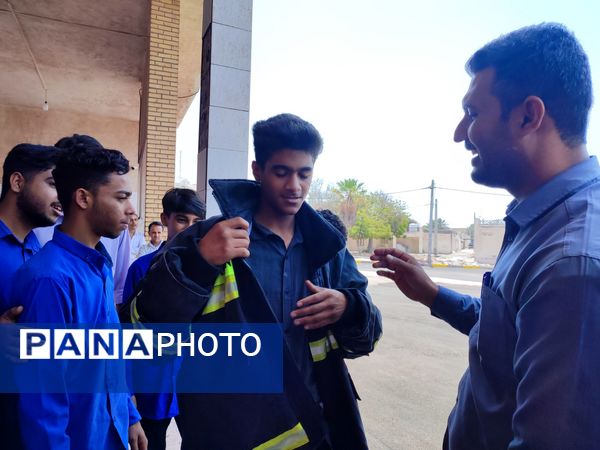 آشنایی با مشاغل در هفته مشاغل در حاجی‌‌‌آباد