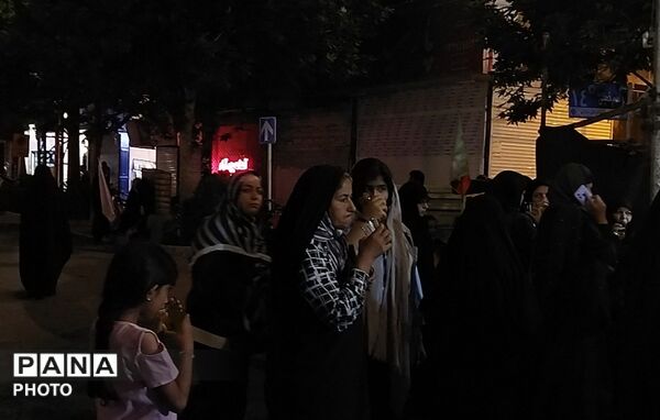 موکب شهدای روستای آهوان در نود و دومین شب از اجتماعات مردمی 
