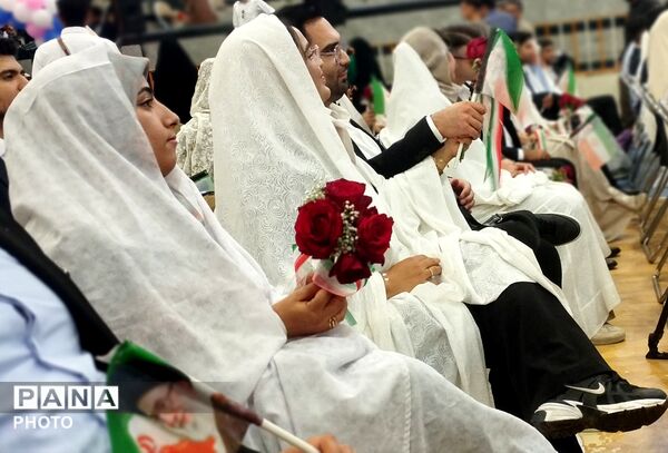 جشن بزرگ ازدواج ۱۳۰ زوج جوان دانشجو در همدان