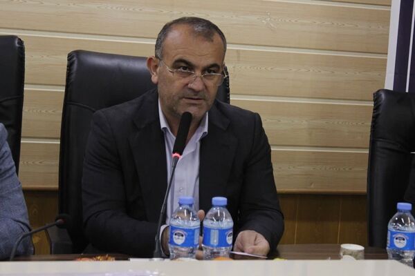 معلم زیربنای توسعه جامعه است