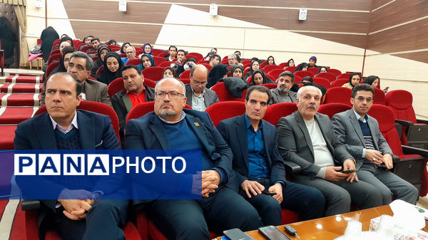 آیین تجلیل از پژوهشگران برگزیده کشوری و استانی اداره آموزش‌وپرورش استان اصفهان