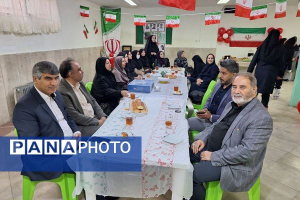  آیین افتتاح جشنواره ماها و ایران‌مون در دبیرستان خدیجه کبری پردیس 