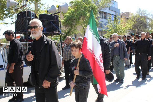 برگزاری مراسم عزاداری رهبر شهید در شهر آشخانه
