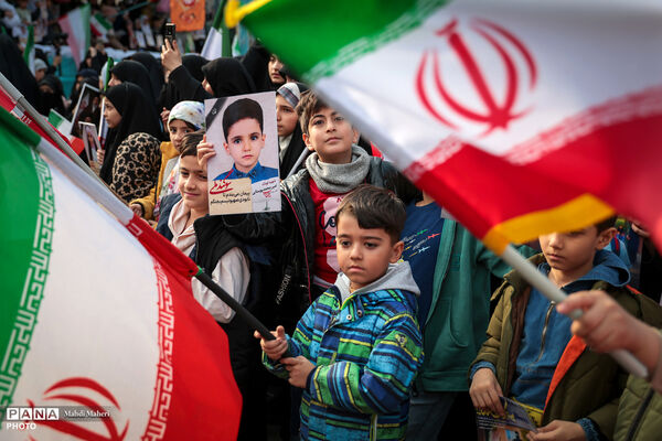 تجمع بزرگ هم‌عهدی‌ نوجوانان با رهبری معظم انقلاب اسلامی
