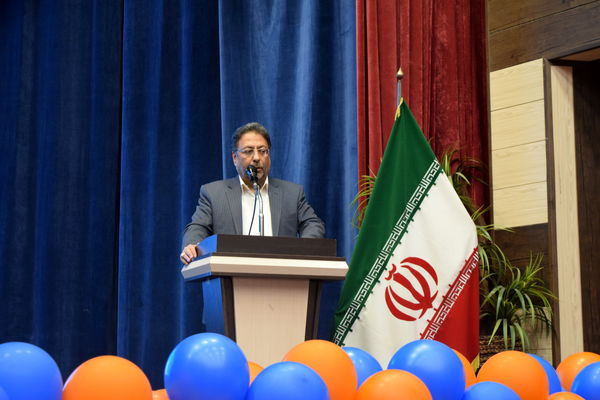 تجلیل از تلاش‌های بی‌وقفه مربیان در همایش خانواده بزرگ پرورشی