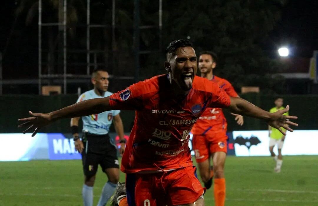 مهاجم ونزوئلایی به اردوگاه پرسپولیسی‌ها نزدیک شد