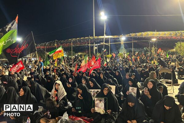 تجمعات شبانه مردم؛ تجدید عهد با آرمان‌های رهبر شهید و لبیک به رهبر