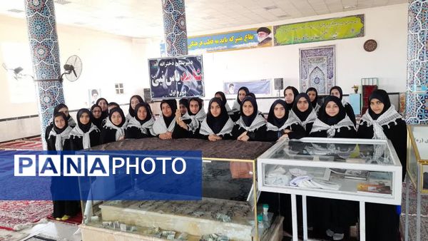 غبارروبی مزار شهدا در گناباد