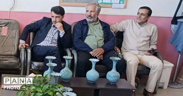 پاسداشت مقام معلم و تجلیل از تلاشگران عرصه تعلیم و تربیت در منطقه سردرود