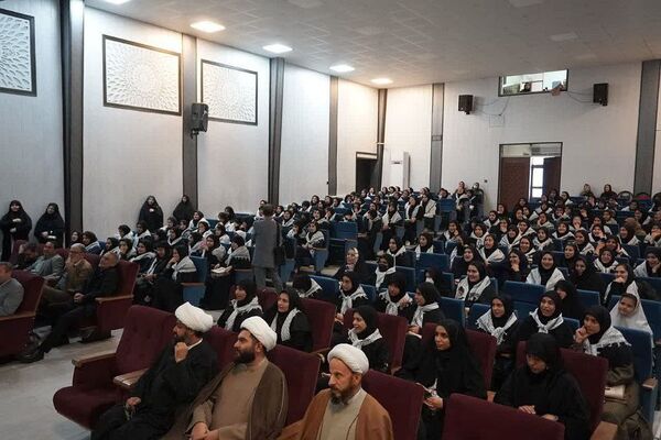 اعزام دانش‌آموزان دختر شهرستان‌های تهران به اردوهای راهیان نور