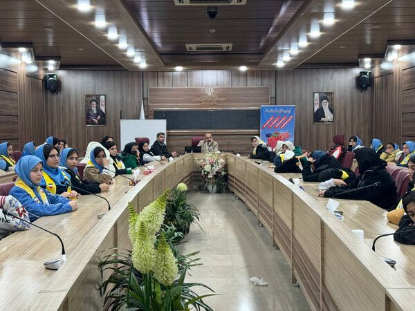 سفری هیجان انگیز به دنیایی تمشک با دختران ملارد 