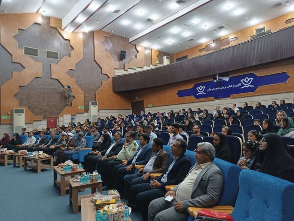 آیین اختتامیه سیزدهمین دوره جشنواره دانش‌آموزی نوجوان سالم