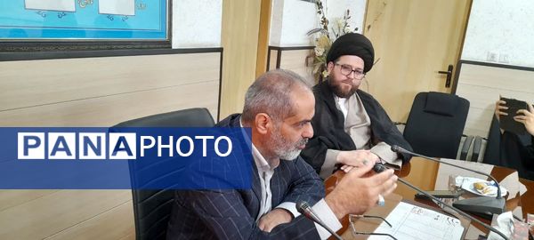 نشست خبرنگاران پانا با مدیر آموزش و پرورش ناحیه 3 قم