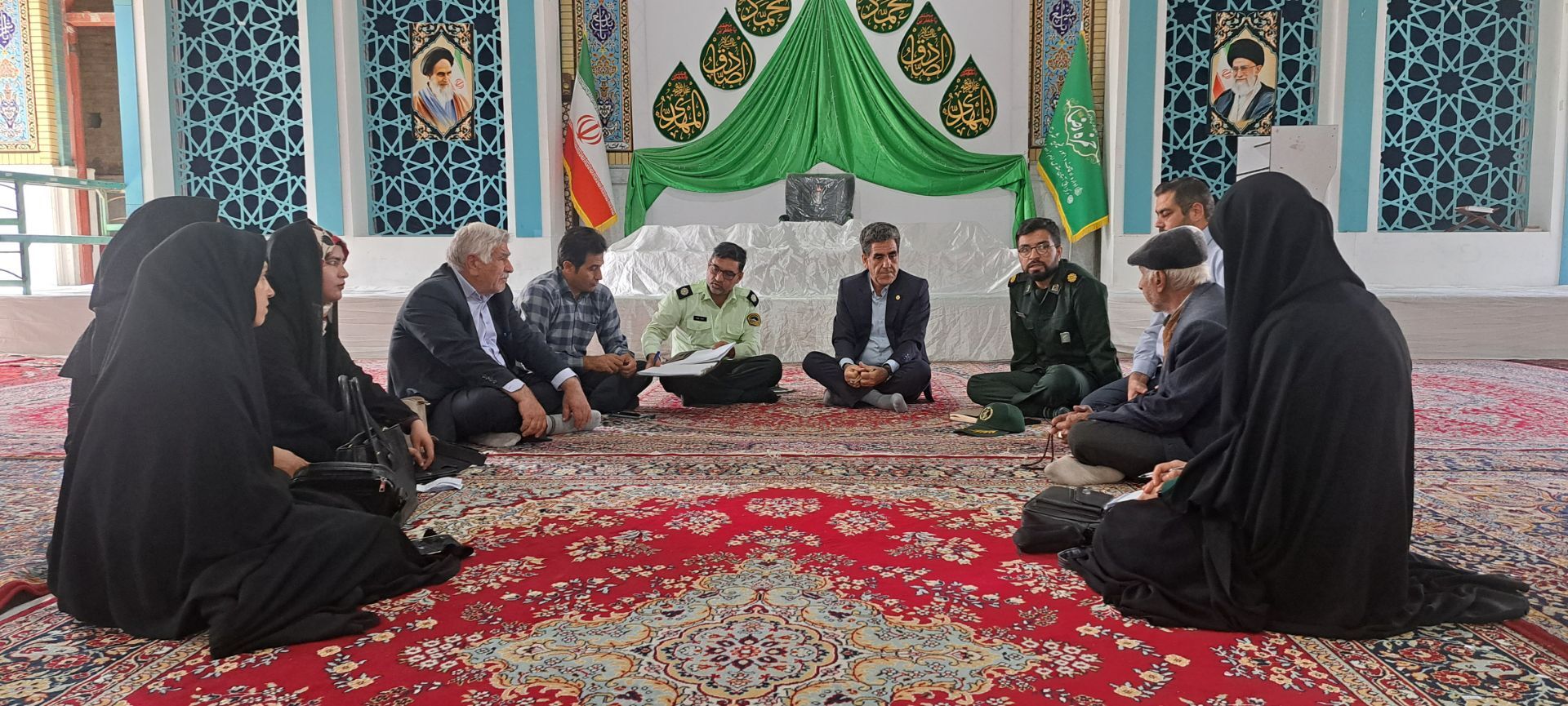جلسه مشترک فرماندهی بسیج حوزه شهید رجایی با رئیس اداره ورزش و جوانان و مسئولین زیارت