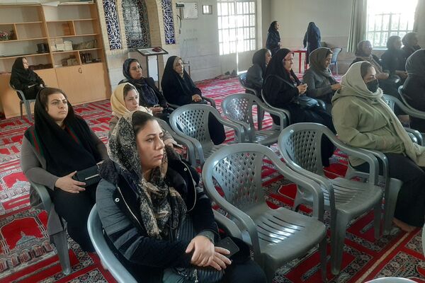 دومین جلسه آموزش خانواده در دبیرستان پویش