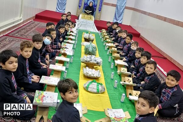 محفل انس با قرآن کریم در مدارس نامجو و آرمینه مصلی نژاد ناحیه دو شهرری 