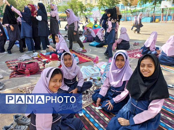 برگزاری اردوی حیاطی و جشن آخر سال در دبستان دخترانه شاهد تحقیقی ناحیه ۶
