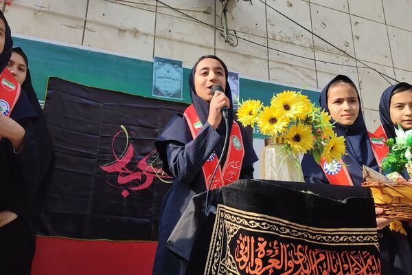 شور وشوق دانش‌آموزان در برنامه صبحگاهی مدرسه مریم بهارستان دو