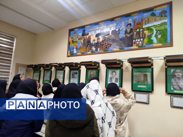 بازدید دانش آموزان دبیرستان نمونه اندیشه از موزه آرامگاه مدرس 