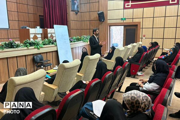 در مسیر تحول تربیتی؛ حضور مربیان فیروزکوه در رویداد تخصصی «تا اوج»