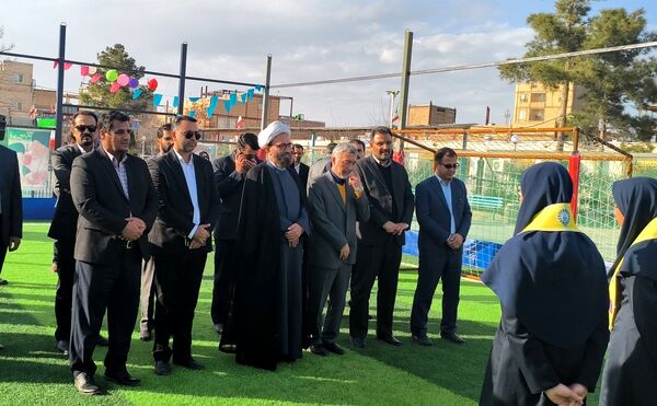 از دنیای دیجیتال تا مستطیل سبز؛ تحول دوجانبه در آموزشگاه نرجس