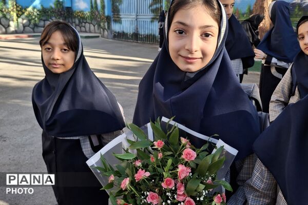 اول مهر در دبستان ۱۷ شهریور؛ شروعی دوباره برای ساختن فردایی روشن