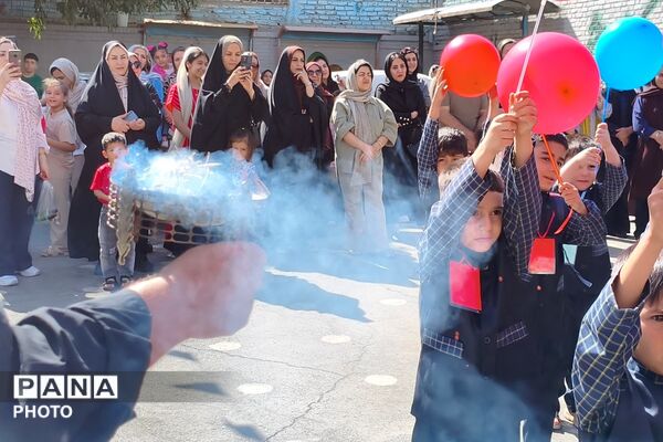زنگِ مهر در بهارستان دو؛ از فرشته‌ها تا شکوفه‌ها