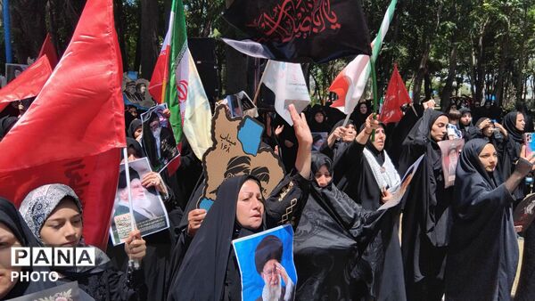 ویژه‌برنامه همگام با تشییع کنندگان آقای شهید ایران در اهر