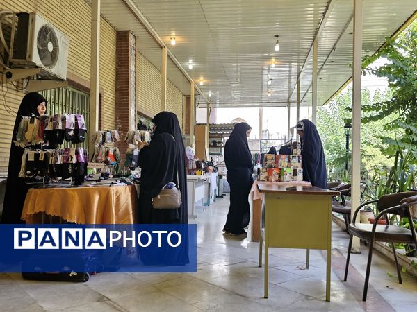 برپایی نمایشگاه عفاف و حجاب در آموزش و پرورش منطقه ۱۴ تهران