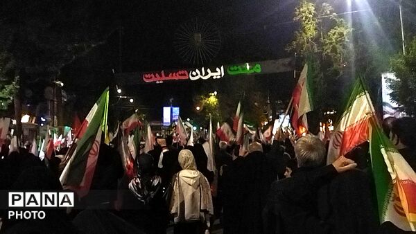نیشابوری ها از پیر تا کودک در اجتماعات خیابانی