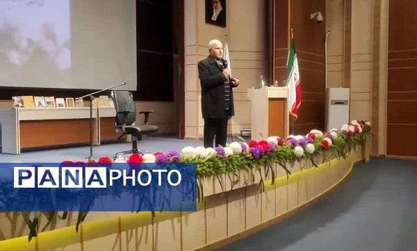 همایش تحول در پژوهش با پرورش شناخت و مدیریت تدریس و یادگیری با هوش مصنوعی