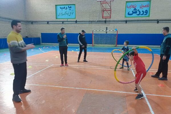 مسابقه ورزشی «روز پدر و پسری» طرح شهید خرازی در دبستان پسرانه علامه طباطبایی پیشوا