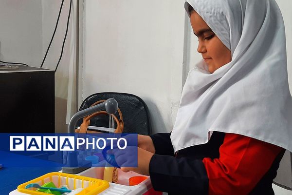 آموزش استفاده صحیح از آب در دبستان کوثر  ناحیه دو بهارستان 