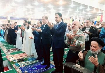 نماز با شکوه عید سعید فطر در بوشهر