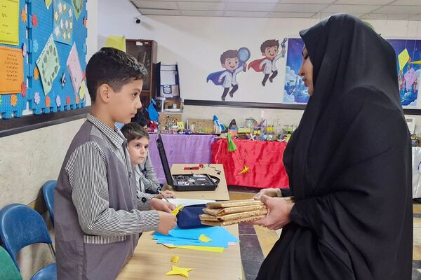 کارگاه تولید محتوا و برپایی نمایشگاه پژوهش در دبستان بانو ابوالوفا ناحیه دو شهرری 