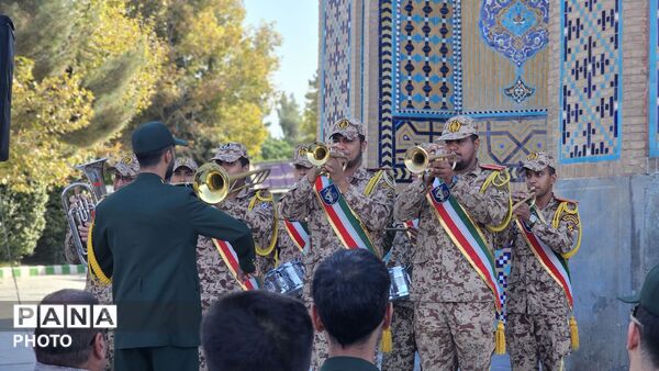 مراسم ملی «میهمان لاله‌ها» در گلزار شهدای خواجه‌ربیع