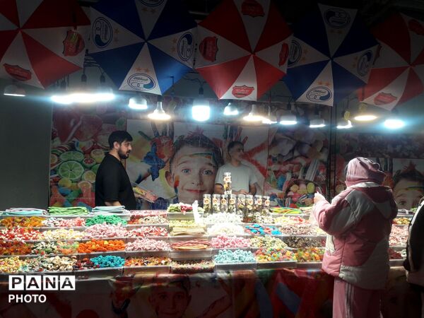 نمایش طعم و زیبایی در دو نمایشگاه بزرگ صنایع غذایی و پوشاک همدان