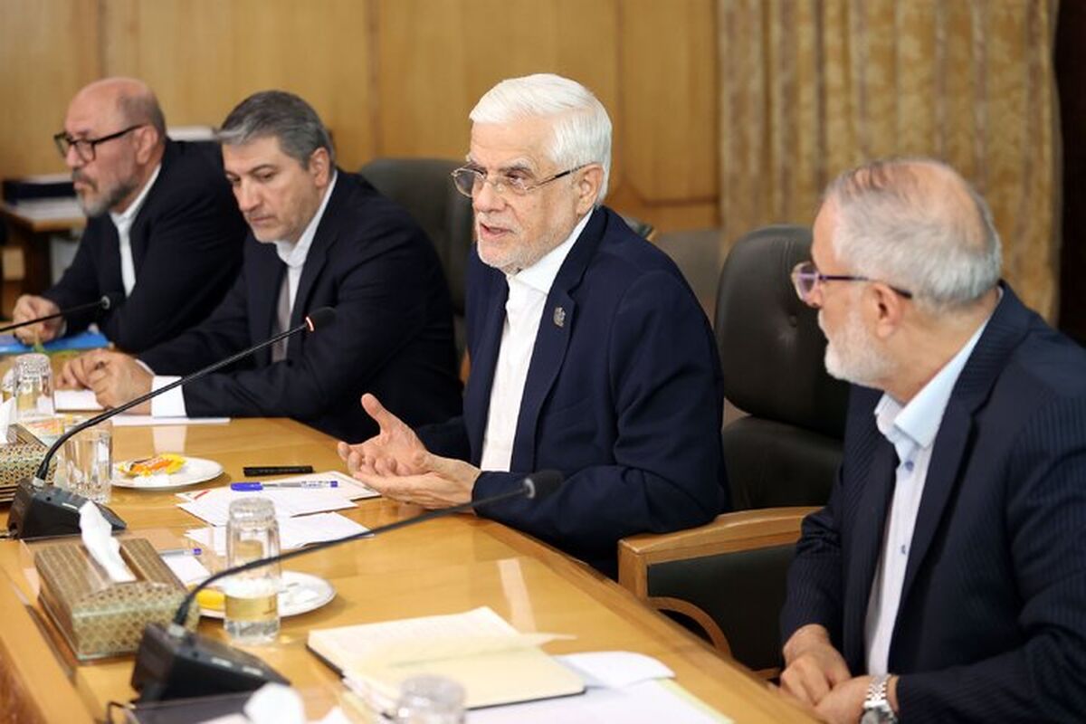 عارف: برخلاف تلاش دشمن برای اختلاف‌افکنی، حج و اربعین در یک راستا و مکمل یکدیگرند