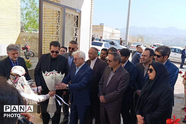 آیین زنگ سپاس معلم در هنرستان نور هل اتی حصار گرمخان