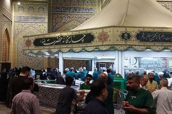 چایخانه حضرت رضا (ع) حرم مطهر رضوی در آخرین روز های هفته اول شهریور ماه ۱۴۰۵ 