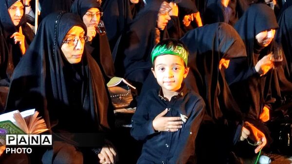صد و نهمین شب از تجمعات مردمی نجف‌آباد، هم‌نوا با سومین شب از عزای حسینی